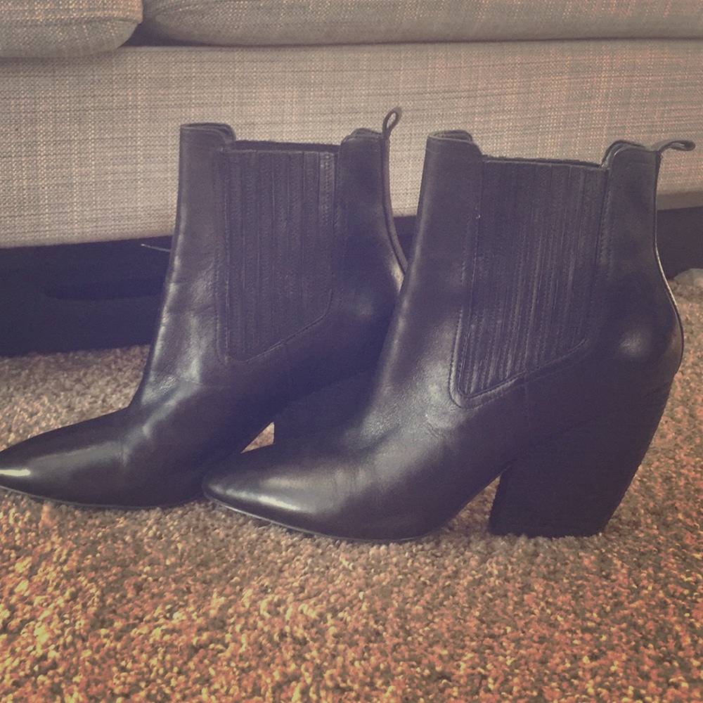 Kendall and Kylie ankle leather boots.